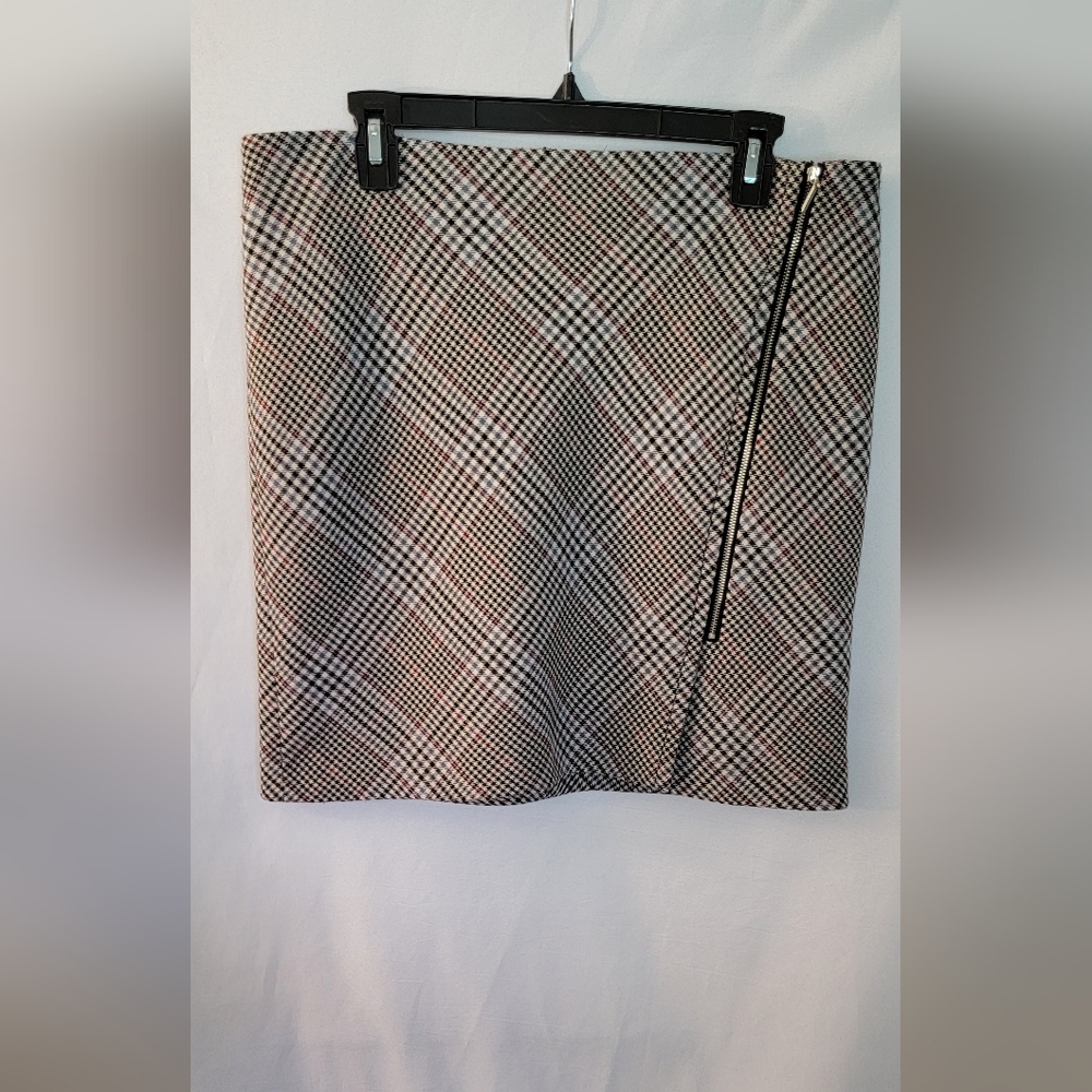 White House Black Market Plaid Mini Skirt Size 8